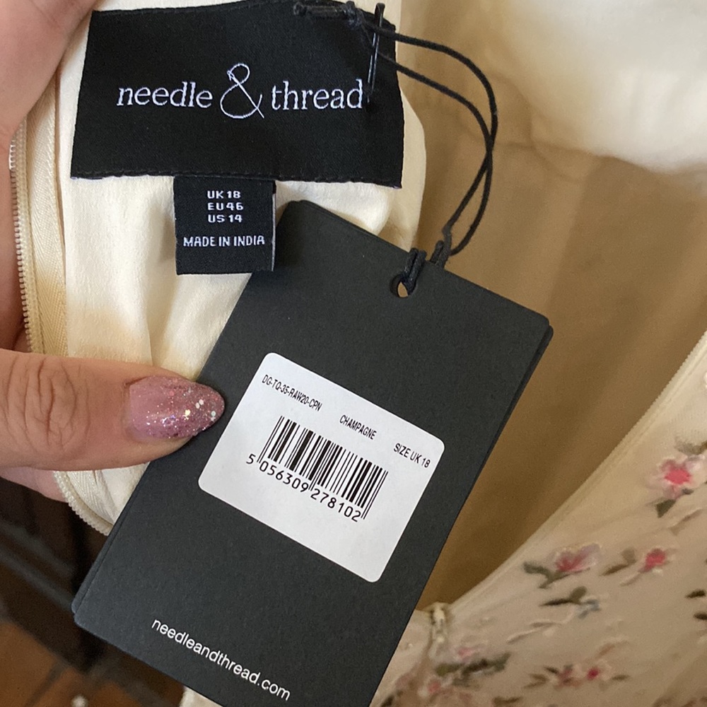 Needle and Thread garden regency gown. Never been worn, with tags. Size US 14 - Picture 11 of 12